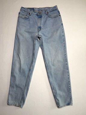 Vintage Levi's 560 Light Wash Actual Size 32 X 31 Loose Fit READ DESCRIPTION